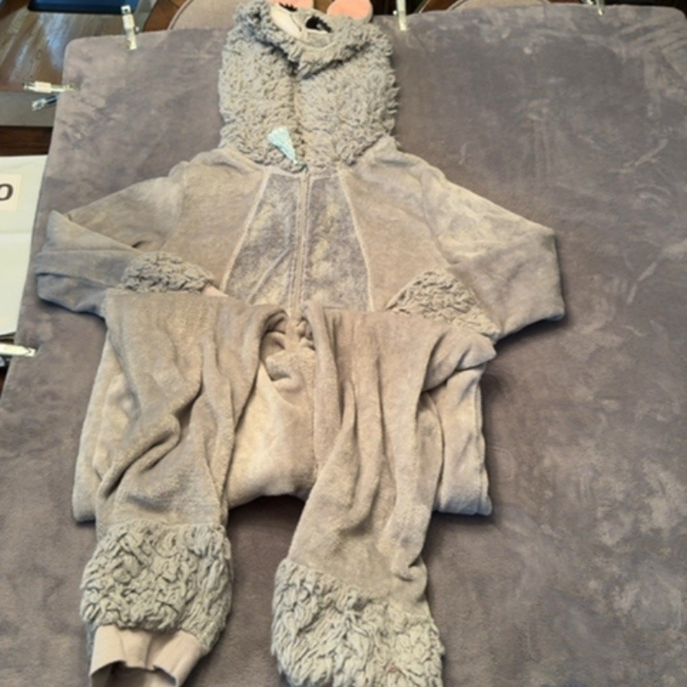 Secret Treasures Onesie Women 2XL Grey Llama Hooded Plush Loungewear Pajamas